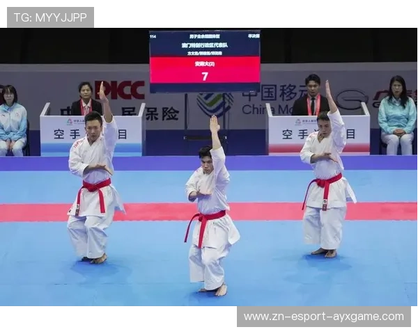 世界空手道系列赛，中国队首次晋级四强，世界空手道比赛